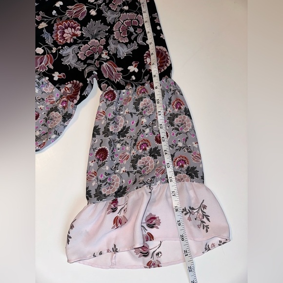 LOFT Size L Floral Blouse Velvet Neckline Bell Sleeve Eyelet Detail Tiered Hem - Picture 8 of 9